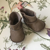 Chloé Taupe/ Brown Leather Baby Booties: 6-9 Months